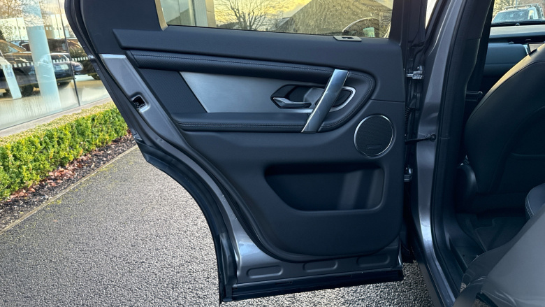 Land Rover Discovery Sport 2.0 D200 Dynamic SE 5dr Auto [5 Seat] Diesel Station Wagon